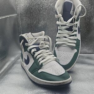 Nike air jordan Green and White High-Tops Noble Green Mens 10.5